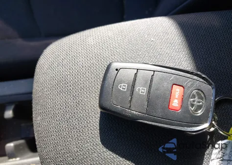 2024 Toyota Corolla Cross Le from USA, damaged, VIN 7MUCAAAG6RV096082